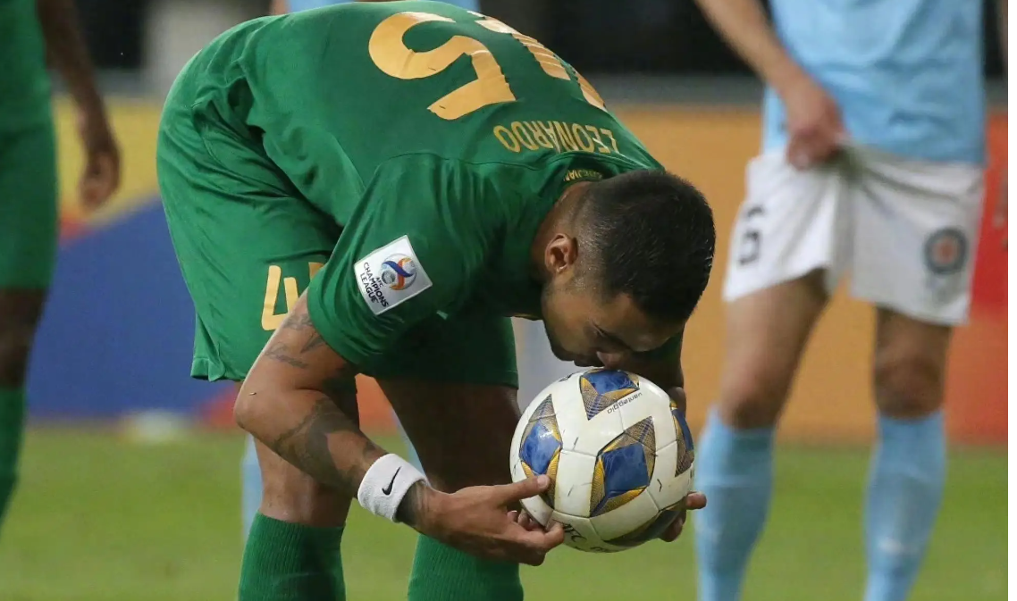 九游娱乐官网 -包含英超倒计时；里昂加时末段更衣室发声；细节引发关注；更衣室稳定；年轻球员得到机会的词条