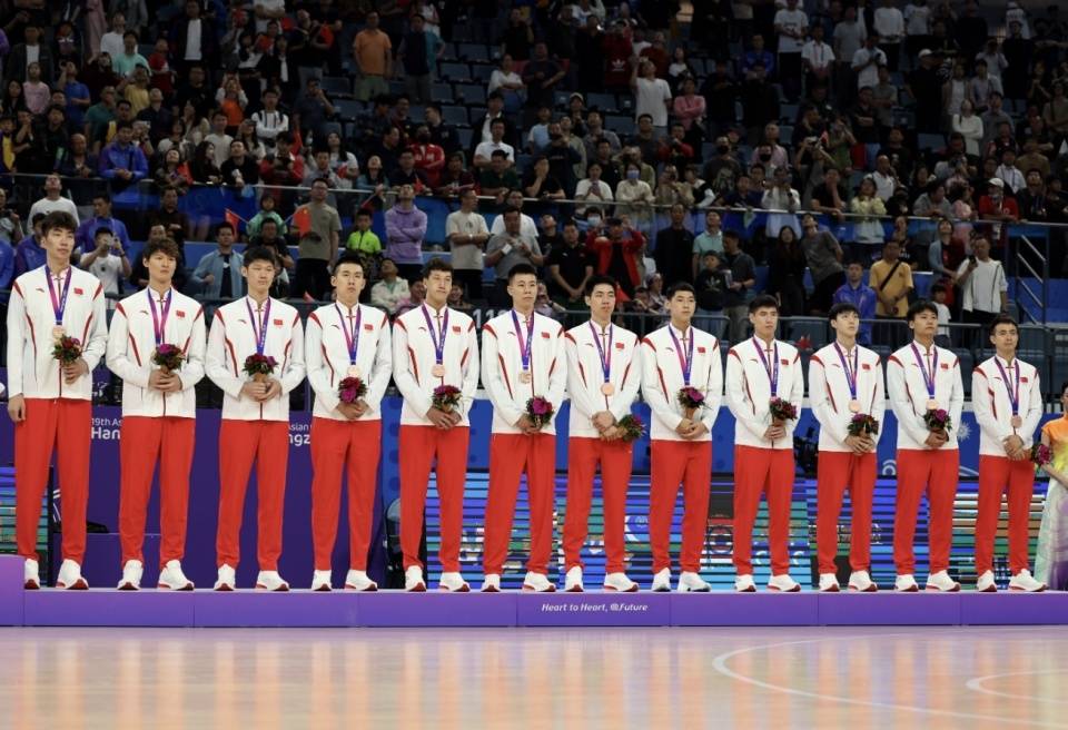 九游娱乐官网 -包含转会期突围战来临，拉齐奥围绕中超外线爆发，球迷炸锅，医务组通报恢复的词条