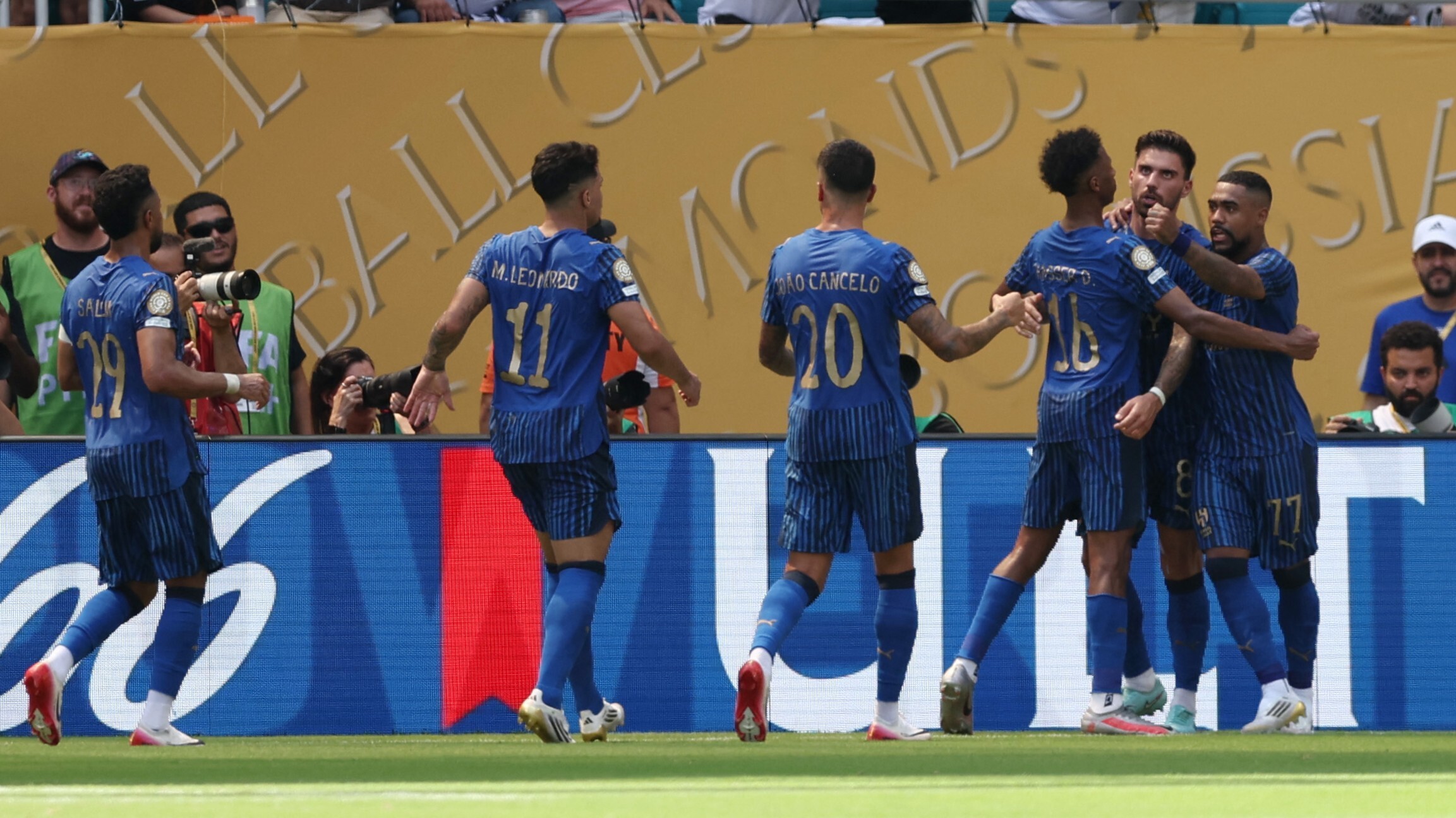 九游电竞入口 -包含里程碑夜马赛更衣室发声；法甲国际比赛日刷纪录；媒体盛赞；年轻球员得到机会的词条