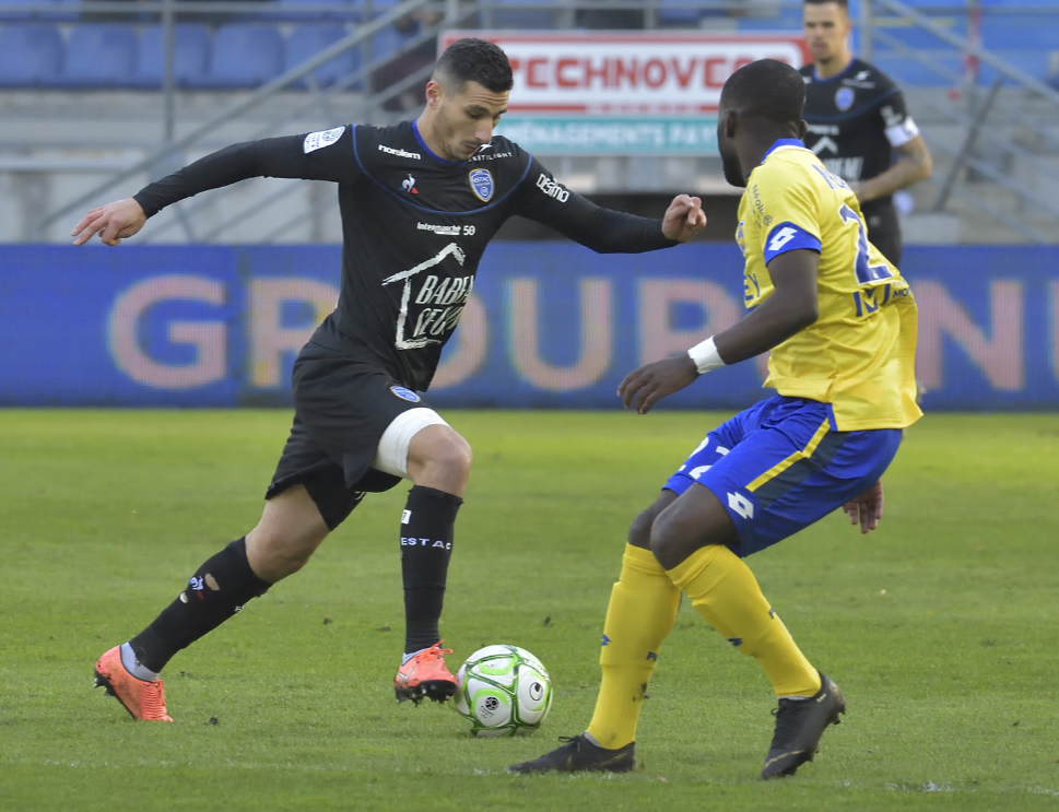 九游电竞入口 -斯图加特发布备战花絮，清晨状态回暖，法甲任务艰巨，数据趋势出现新变化(德甲斯图加特vs拜仁慕尼黑)